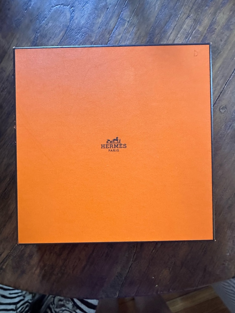 Hermès Small 40” tan leather belt with hammered gold H brand new never worn.